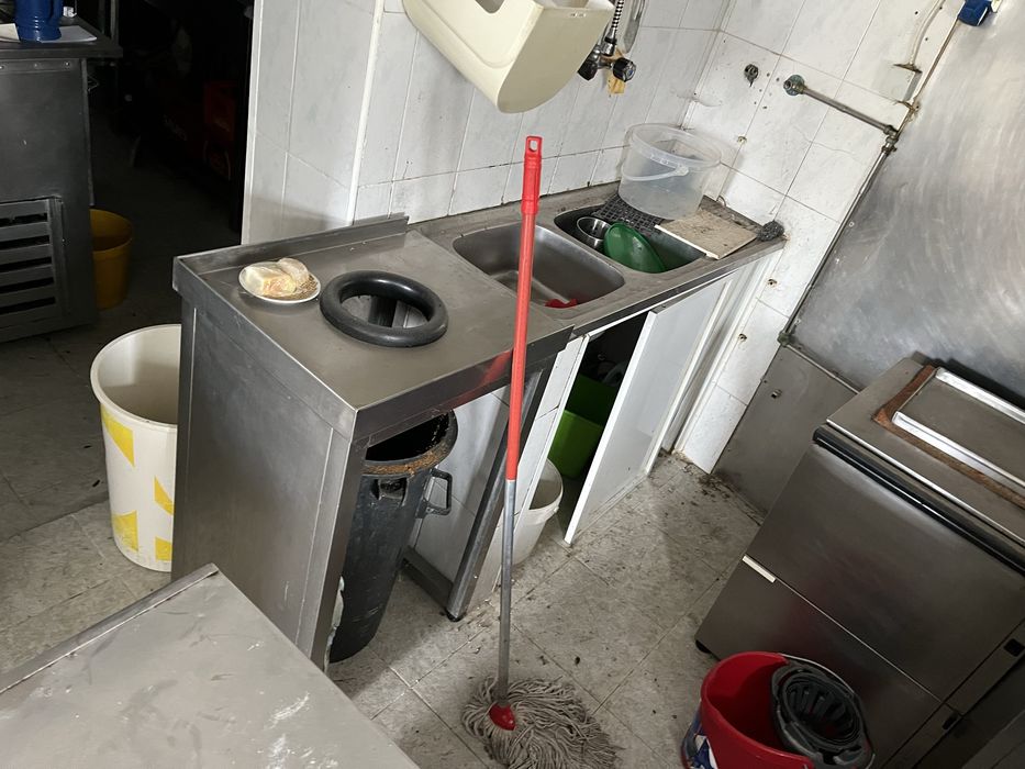 Vendo recheio de restaurante !!
