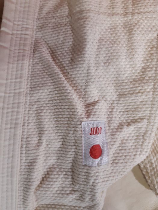 Fato de judô Fuji nunca usado ,cor cru, tamanho XL
