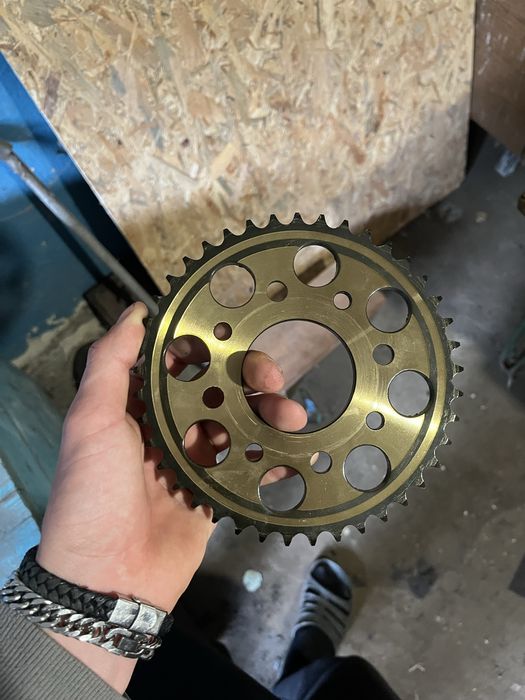 Продам задню зірочку нову