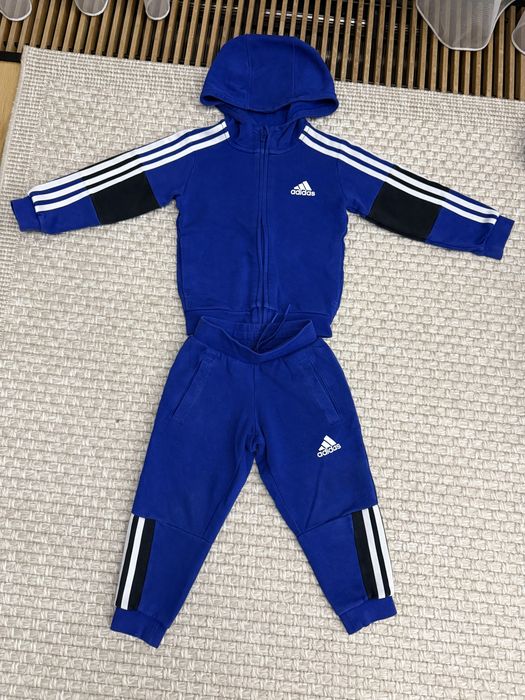 Adidas костюм 98 р