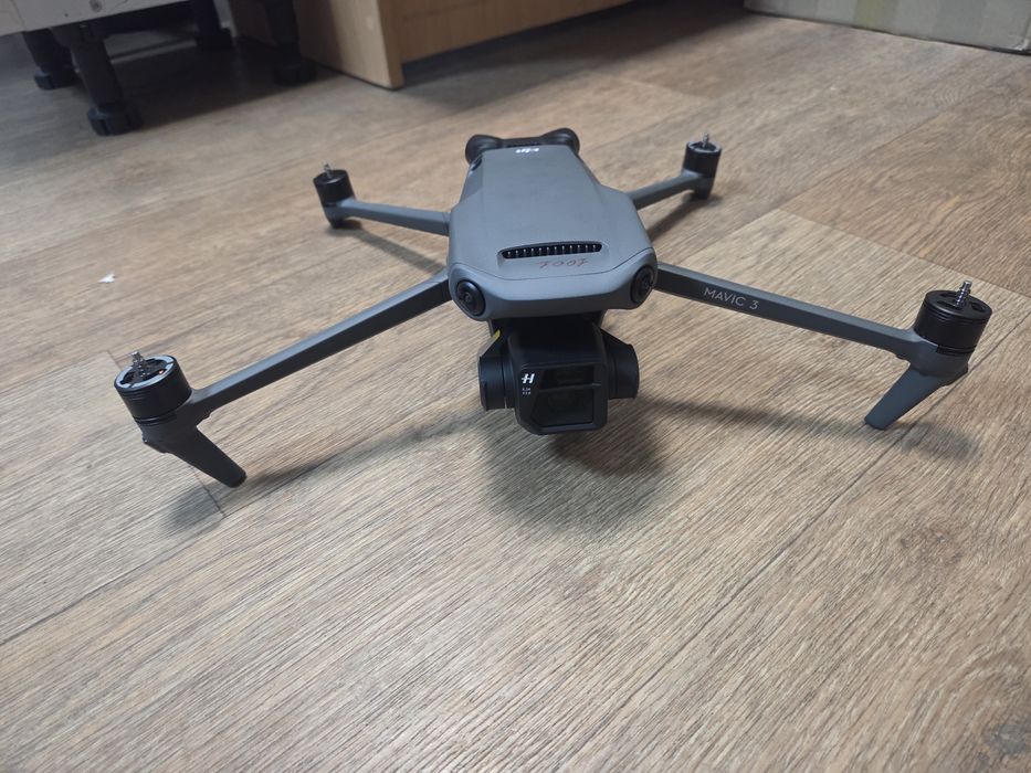 Дрон Mavic 3  б/у гарний стан