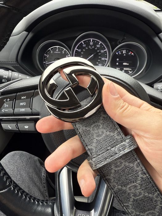 Чоловічий шкіряний ремінь Gucci