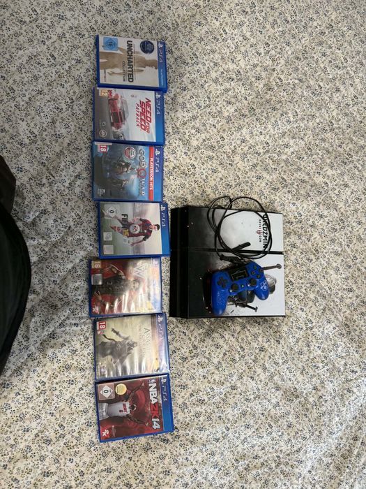 sprzedam PlayStation 4