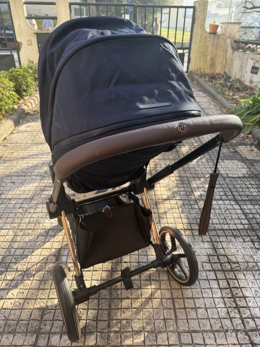 Carrinho de passeio Cybex com ovo