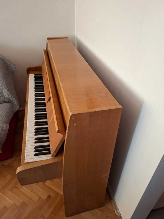 Pianino Hoffberg Legnica