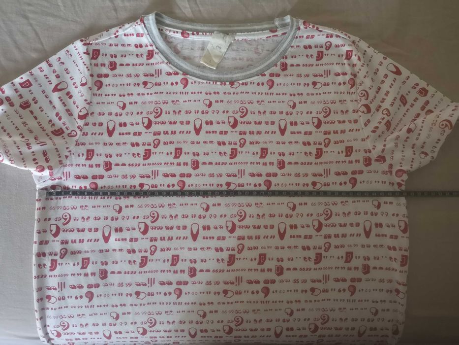 T-shirt com símbolo "" em vermelho da Mo, tamanho L