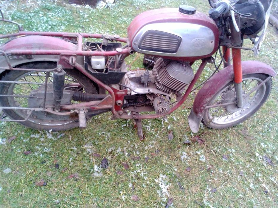 Продам під ремонт або запчастини Мотоцикл JAWA634 двухциліндрова