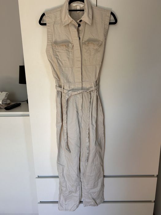 Beżowy kombinezon