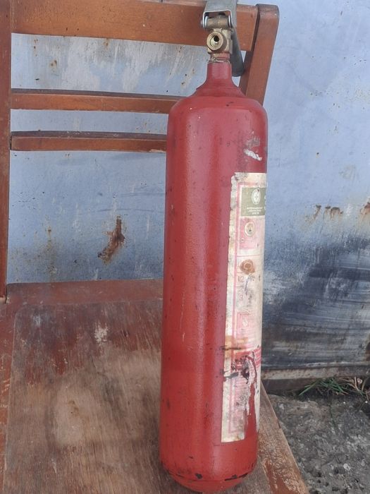 Запірно-пусков. пристр. вогнегасника,+ вогнегасник вуглекислотний ОУ-3