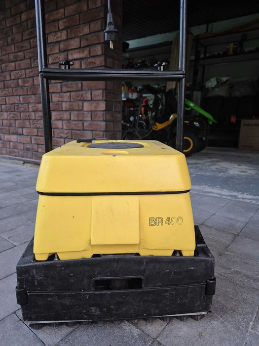 Поломийна машина Karcher BR 400 б/у