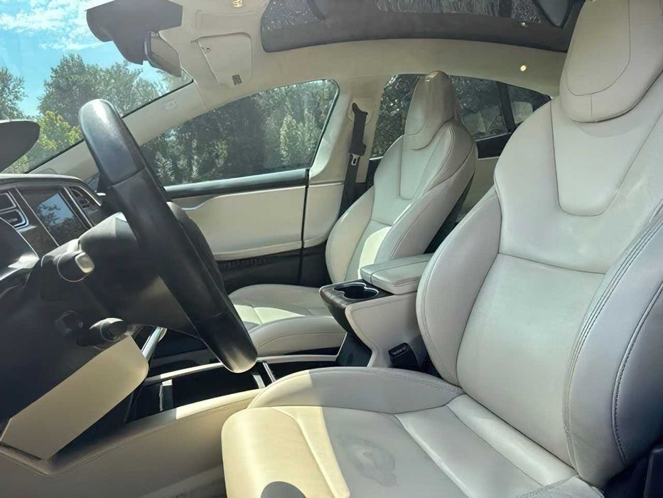 Tesla Model S 100D      2018