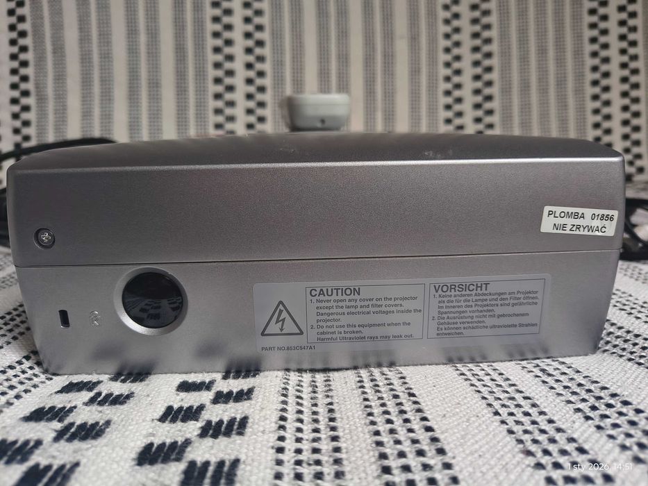 Rzutnik projektor Mitsubishi XL1XU, używany, pilot
