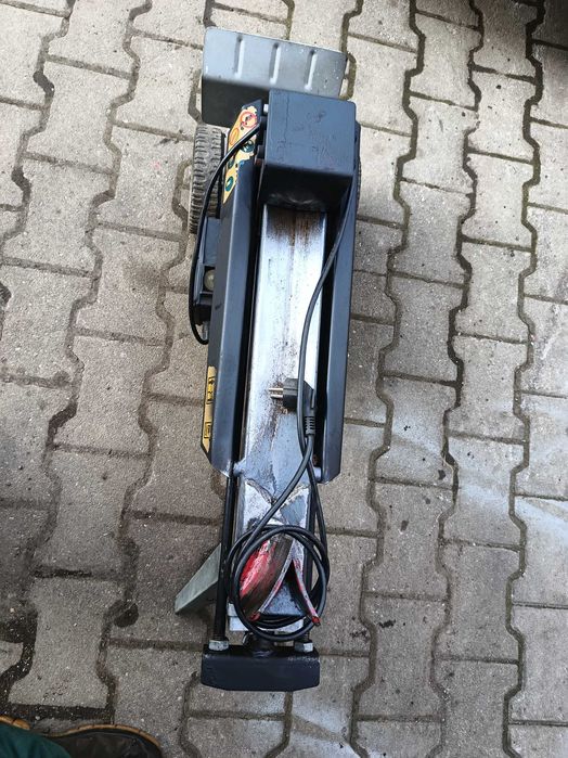 Łuparka do drewna 4 tony, 230 v.