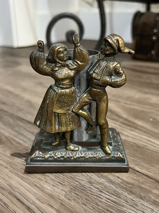 Porta-cirio pascal bronze.