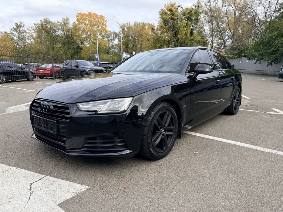 Продам власний автомобіль  Audi A4 b9