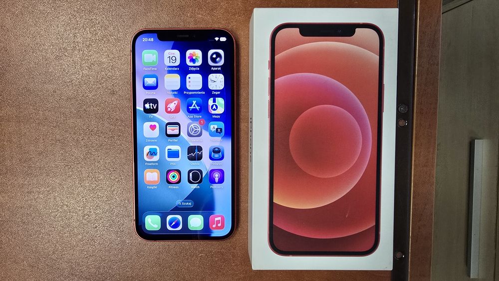 iPhone 12 128GB czerwony, stan bdb