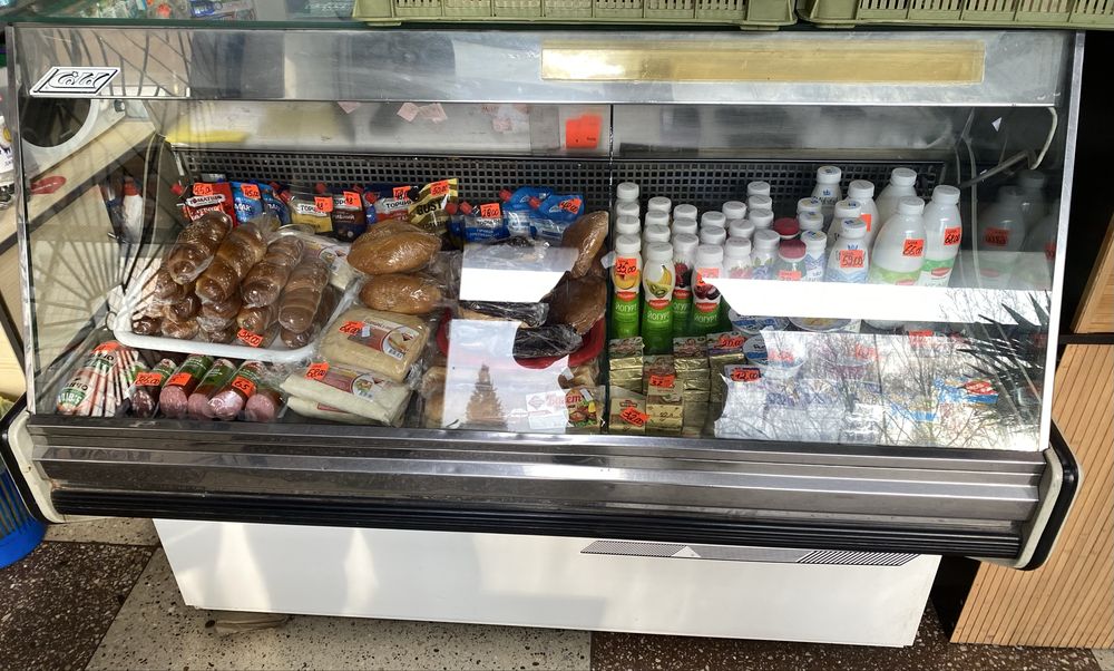 Холодильна вітрина