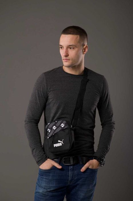 Чоловічі спортивні сумки та барсетки