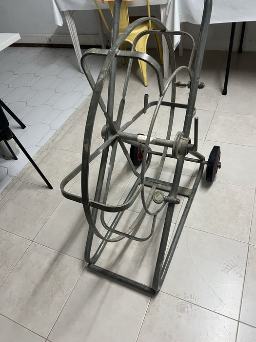 Carrinho para guia de cabos
