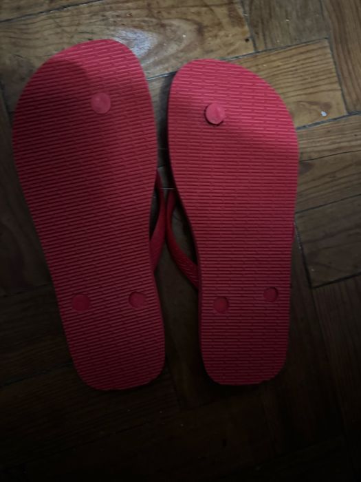 Havaianas novas vermelhas
