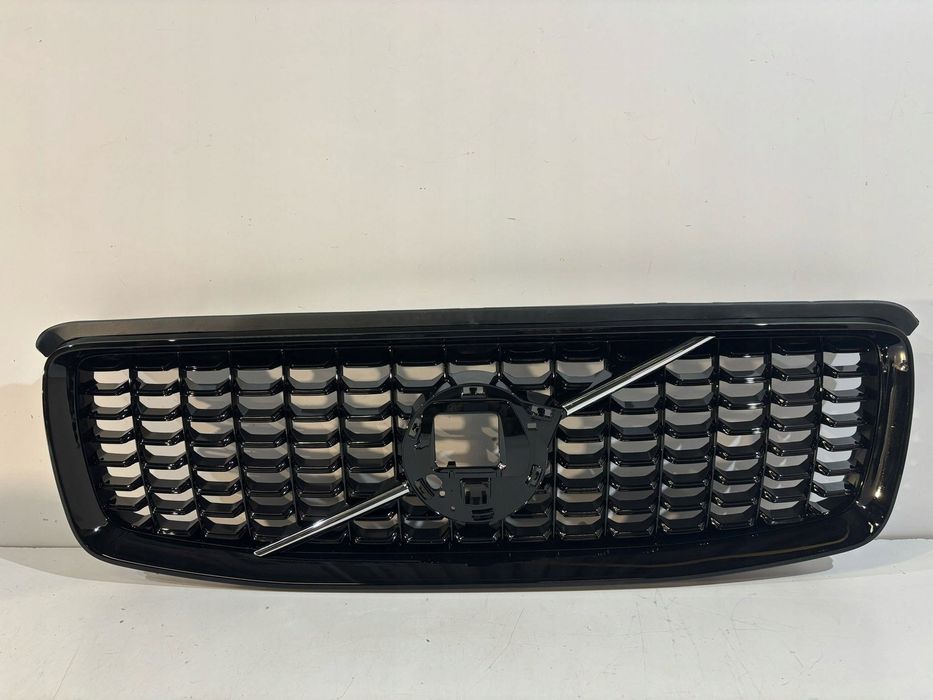 Volvo XC90 R 20-24 grill / atrapa chłodnicy- 17757