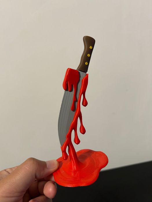 Левітуючий ніж” 3D друк (підставка з ефектом крові)