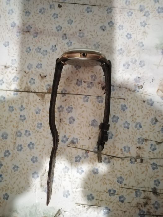 Vendo o relógio velho para homem