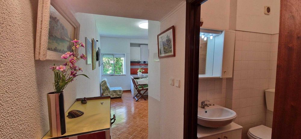 Apartamento T0 para férias com piscina em São Martinho do Porto