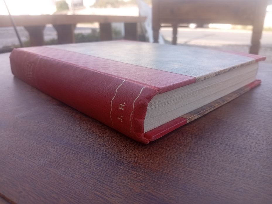 Livro  "Armada Gloriosa: A Marinha de Guerra Portuguesa no Século XX"