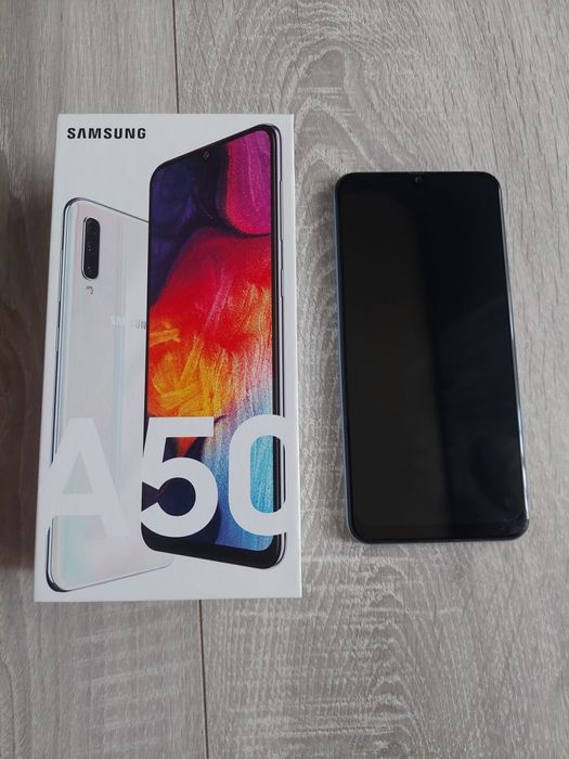 Смартфон Samsung A50