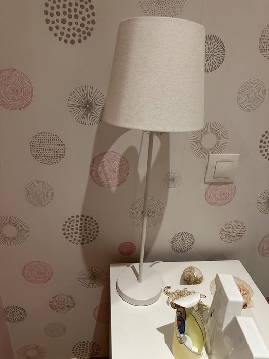 Candeeiro branco elegante