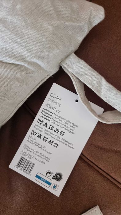 Almofada bege/Coxim 40x40 Nunca Usadas