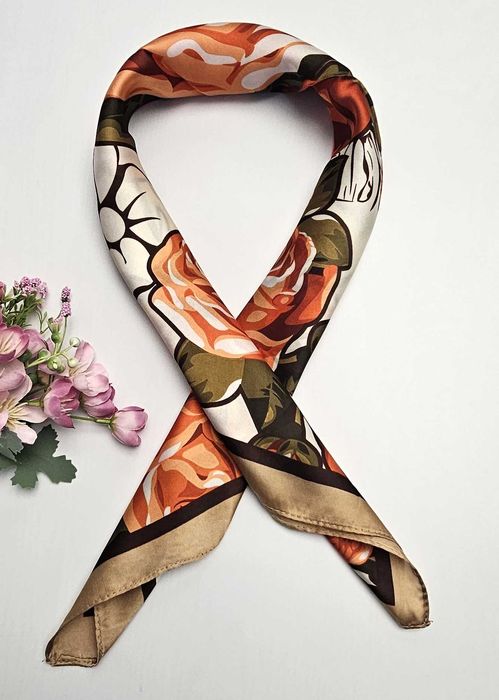 Stylowa apaszka chusta na szyję w róże