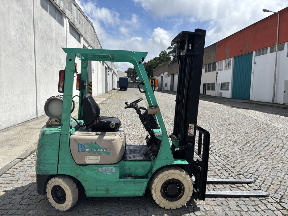 Empilhador Mitsubishi 1.8 Ton.  a GPL