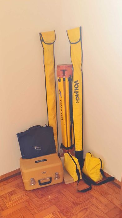 Estação Total Topcon GTS-211D + Kit Completo de Topografia (Excelente Estado)