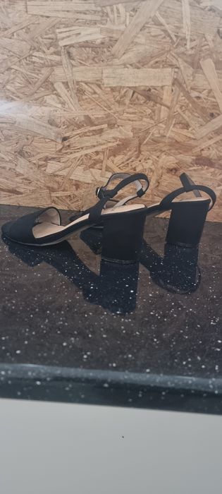 Sandália salto baixo