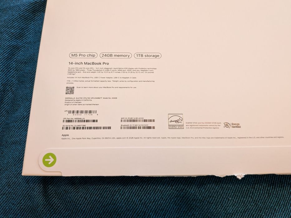 MacBook Pro M5 14"