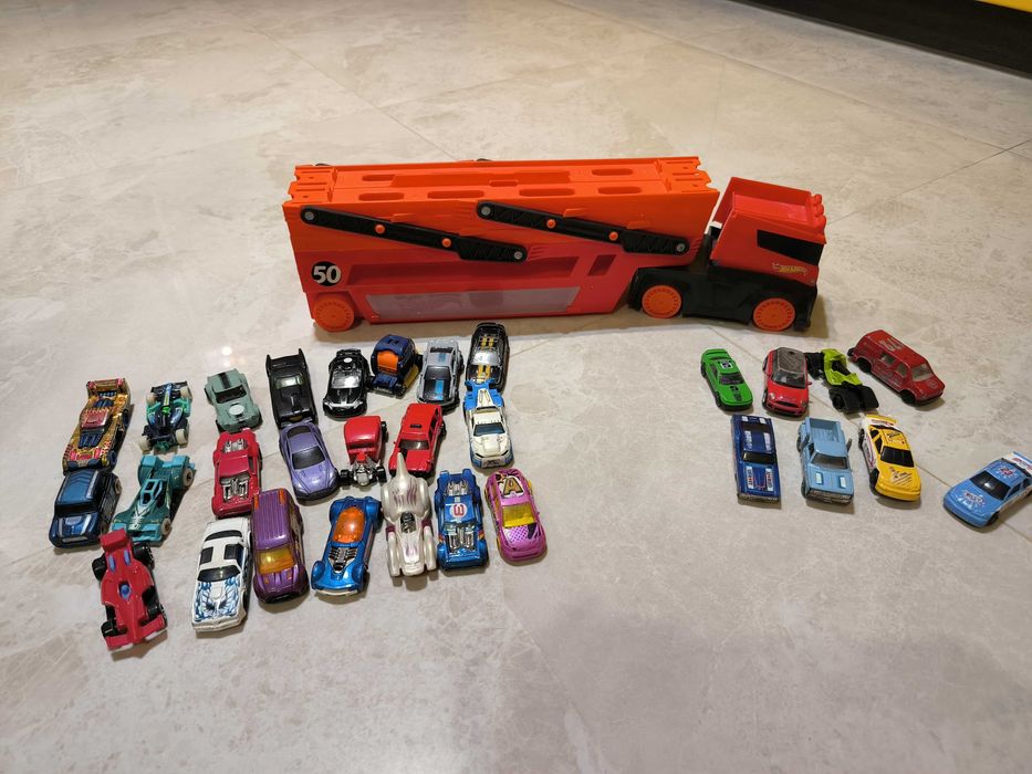 Машинки Hot Wheels