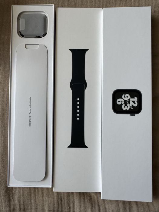Apple Watch SE 44 mm GPS - Midnight