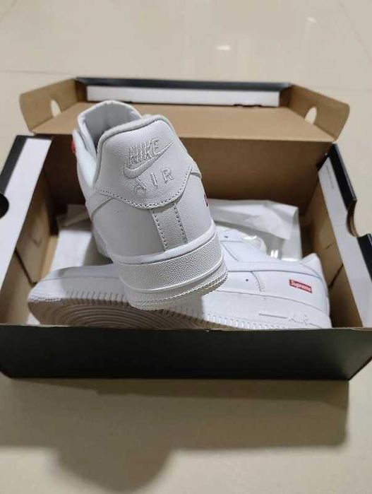 Nike Air Force 1 Low Supreme White R.40