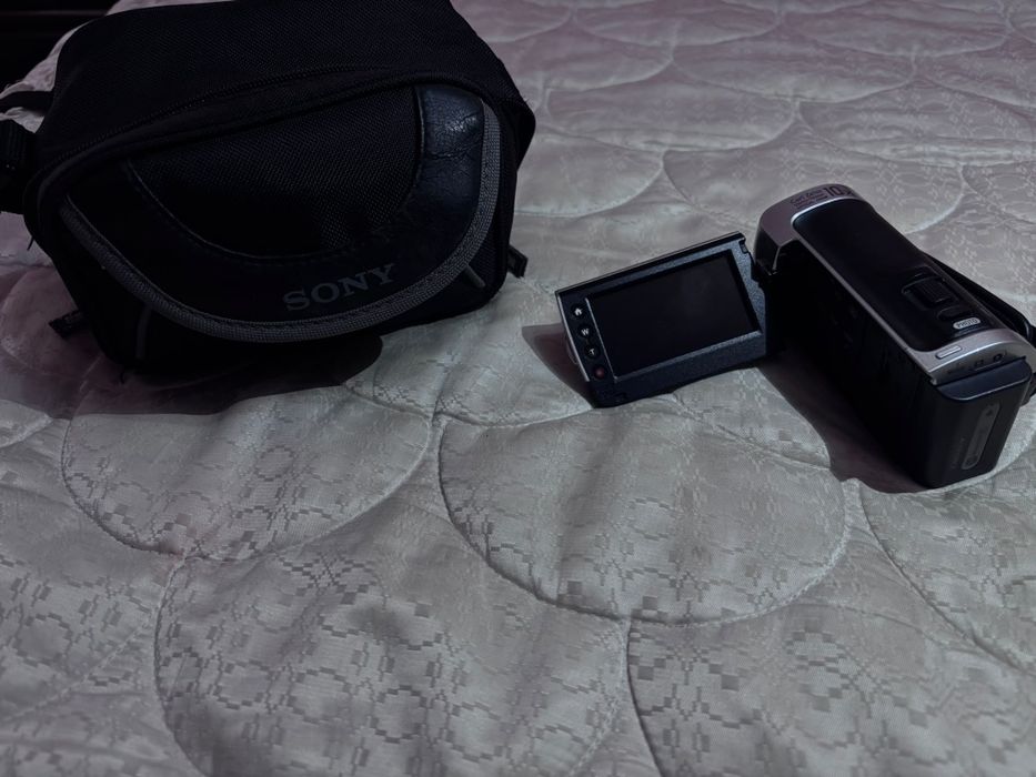 Sony Honeycam HDR105