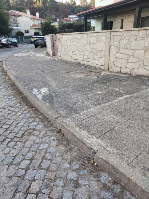 Muros em pedra antiga