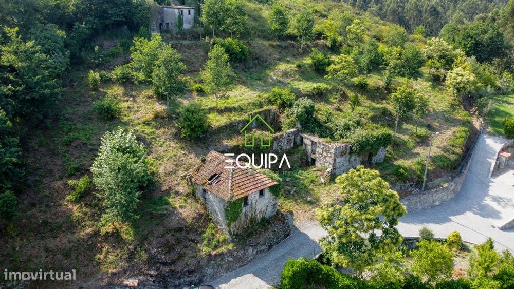 MORADIAS T2 + T2 || Restauro, com TERRENO 2.350 m²