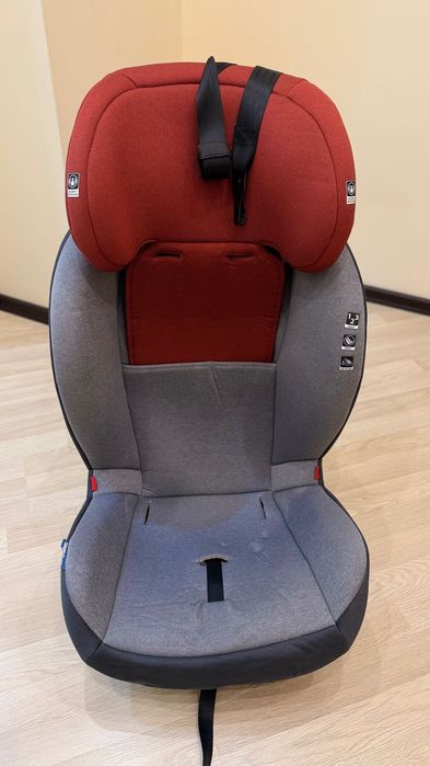 Автокрісло дитяче. Isofix