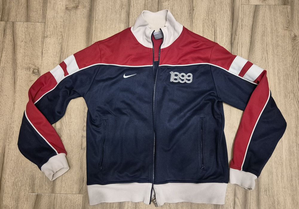 Bluza retro fc Barcelona. L nike
Styl oldschool
Normalne ślady użytkow