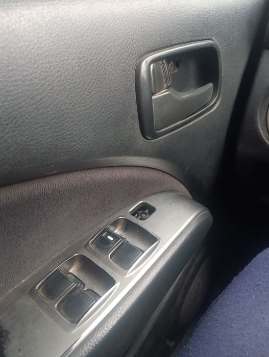 Мицубиси аутлендер