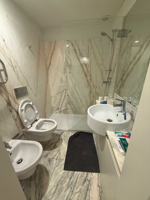 apartamento t3  R. de Mouzinho da Silveira 180