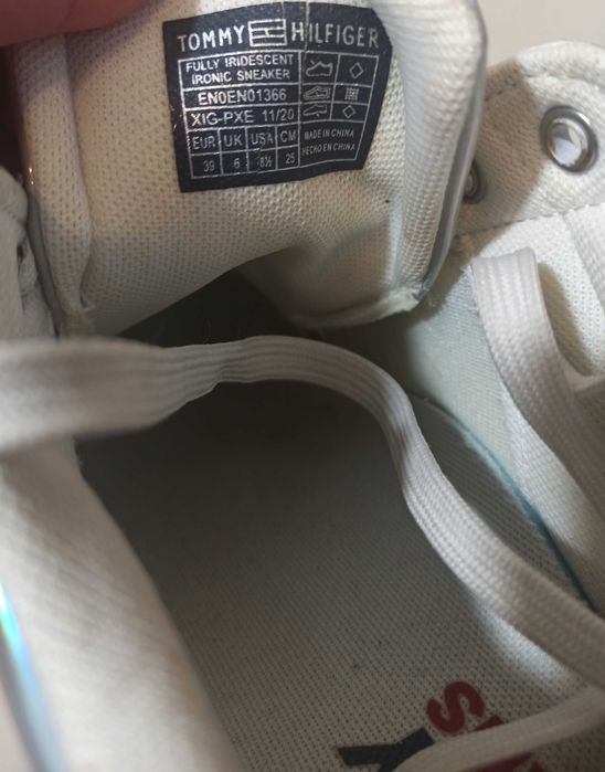 Damskie buty Tommy Hilfiger Fully Iridescent Ironic roz.39 STAN6-/6