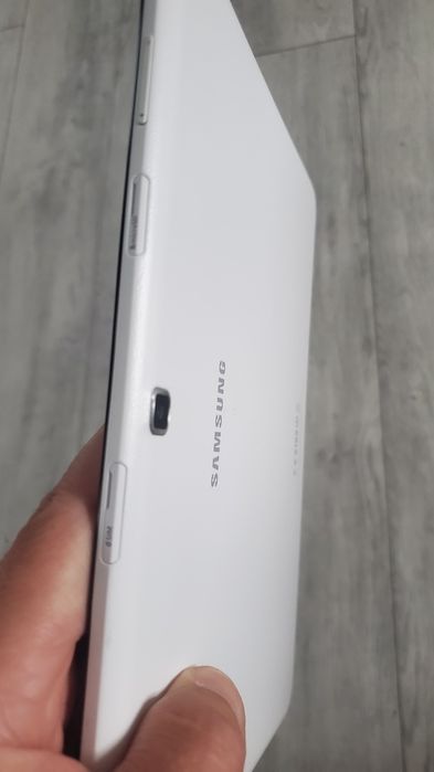 Samsung Tab T535. З підтримкою сім картки.