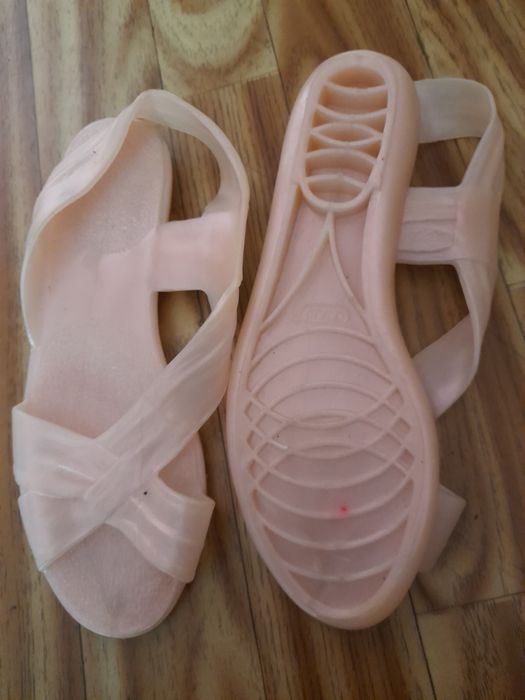 Letnie obuwie silikonowe dl 23cm-10zl para